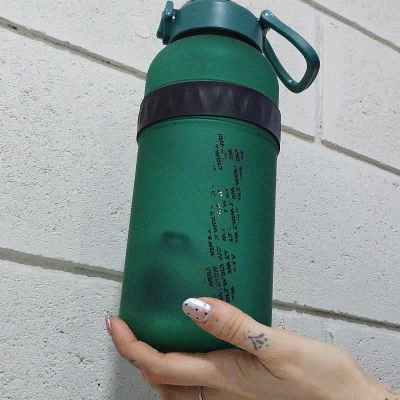 Botella Deportiva Pico Y  Antideslizante 1500 Ml